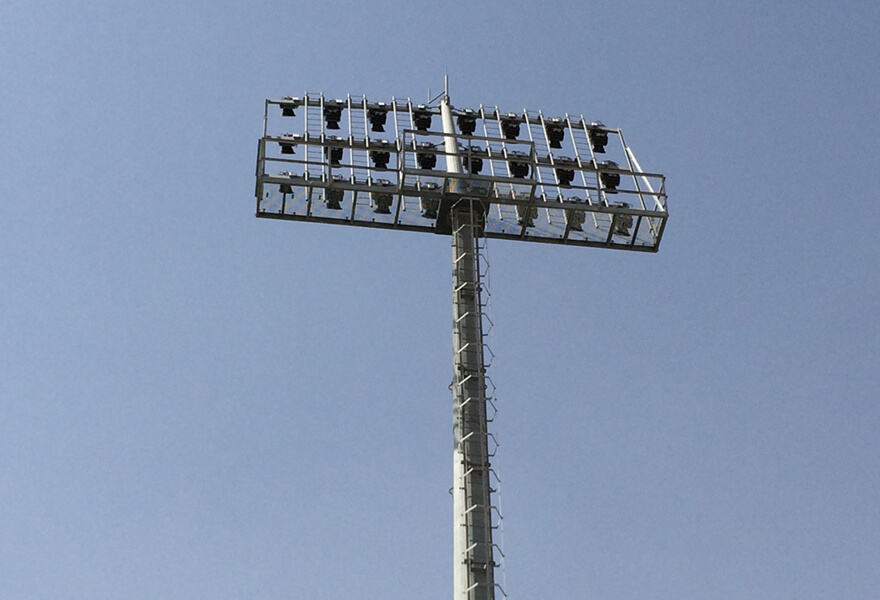 BBE High Mast Light HM3 lighting the billboard