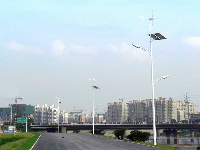 Wind Turbine and Solar LED Street Light (LU1) in China