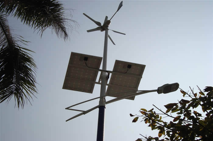 Solar and Wind Turbine LED Street Light, LU2 in China
