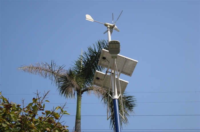 Solar and Wind Turbine LED Street Light, LU2 in China
