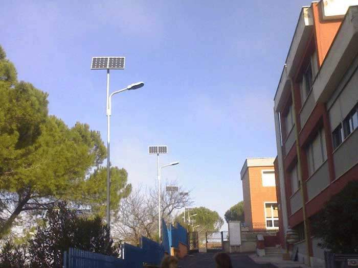 Solar LED Street Light (LU2) in Italy